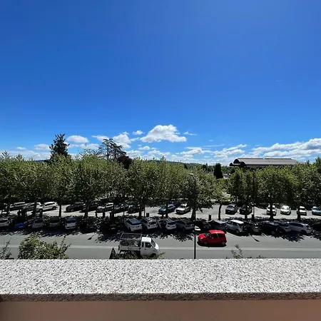 The Luxe By Maiden Art *