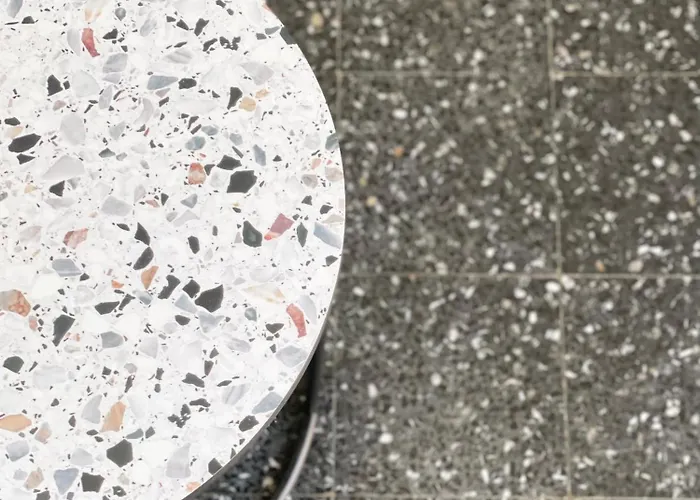 The Luxe By Maiden Art ארונה